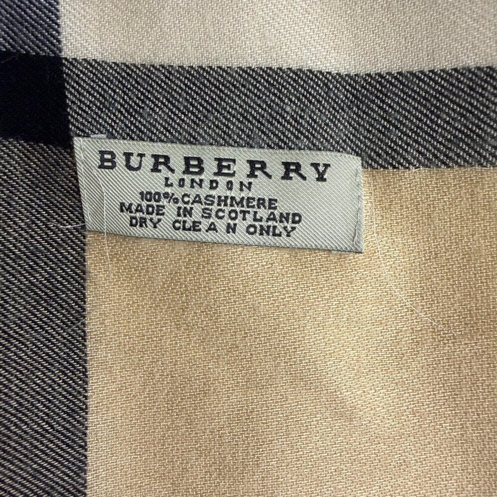 Burberry The Classic Check 100% Cashmere Fringe Scarf Luxury Preppy Designer - Picture 5 of 6